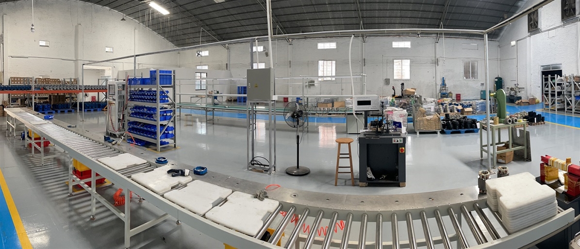 生產(chǎn)電機使用的自動端蓋機展示